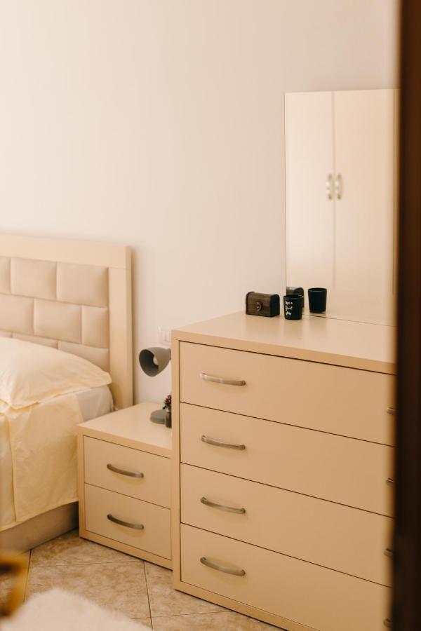 Rs Place 1-Bedroom Apartment Tirana Exterior photo